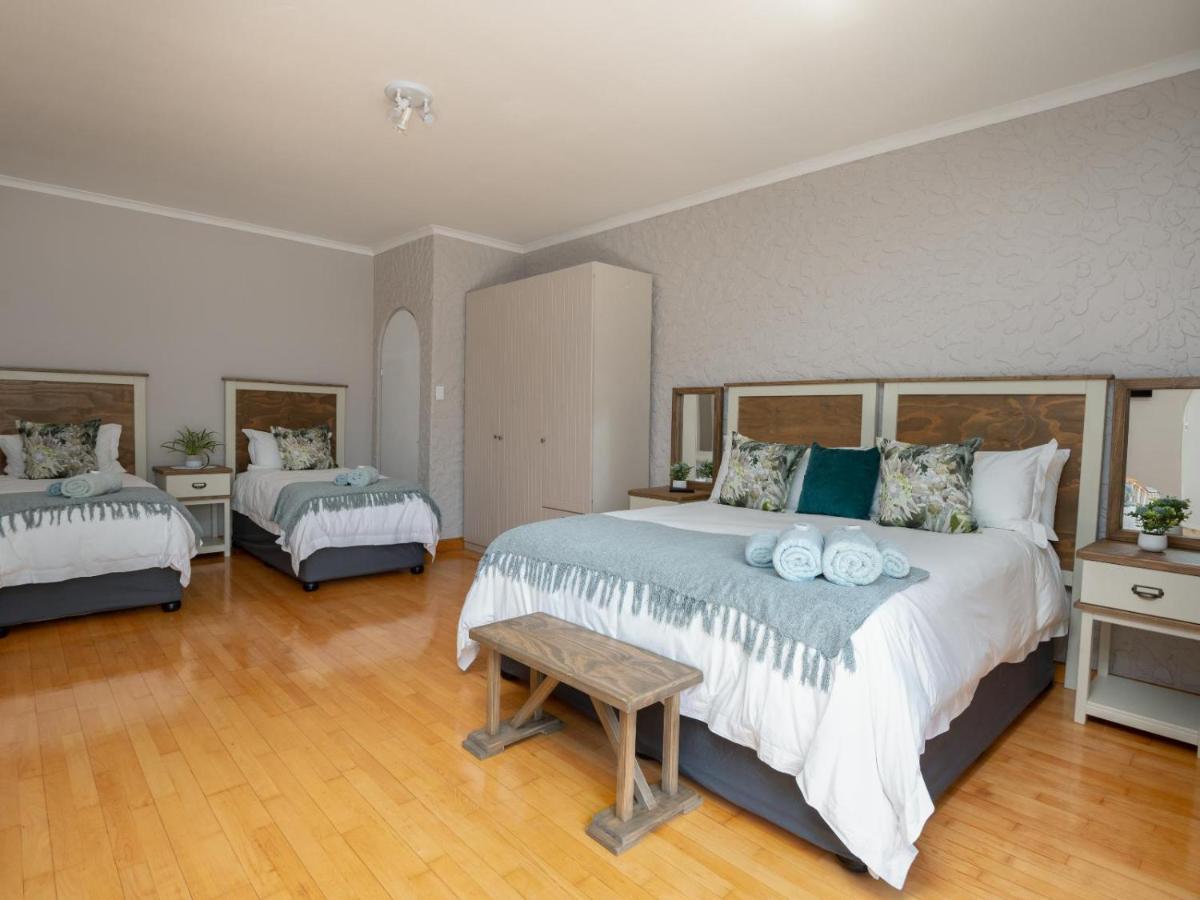 Opstal Gastehuis Potchefstroom Esterno foto