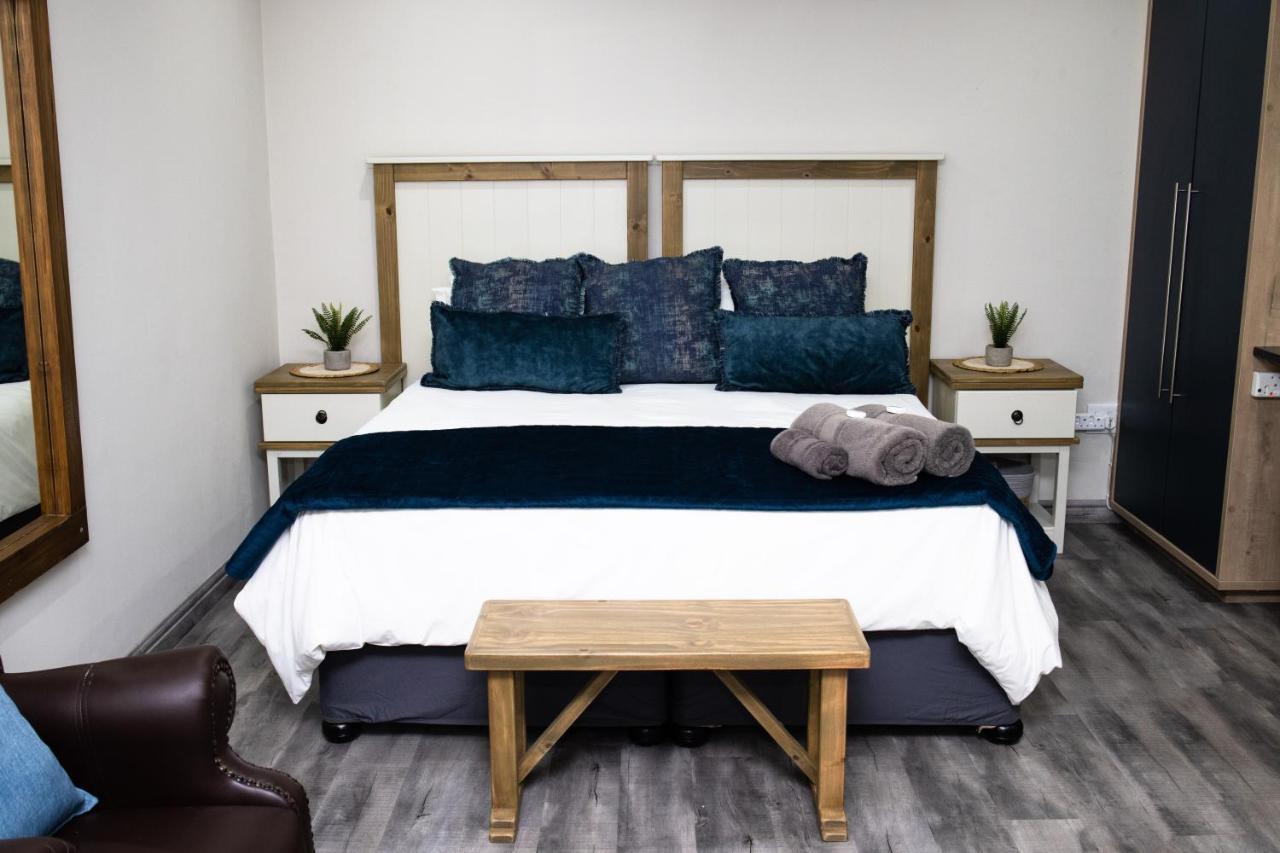 Opstal Gastehuis Potchefstroom Esterno foto