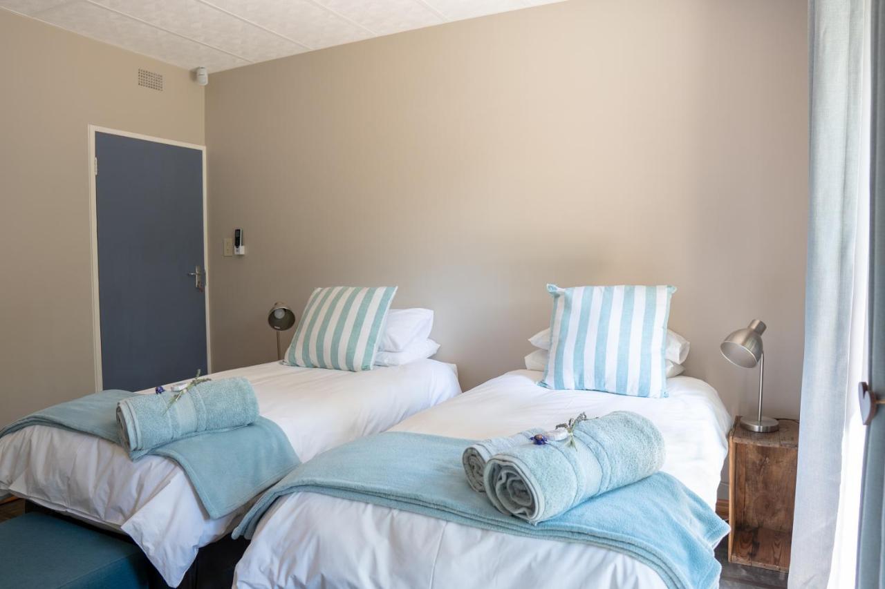 Opstal Gastehuis Potchefstroom Esterno foto